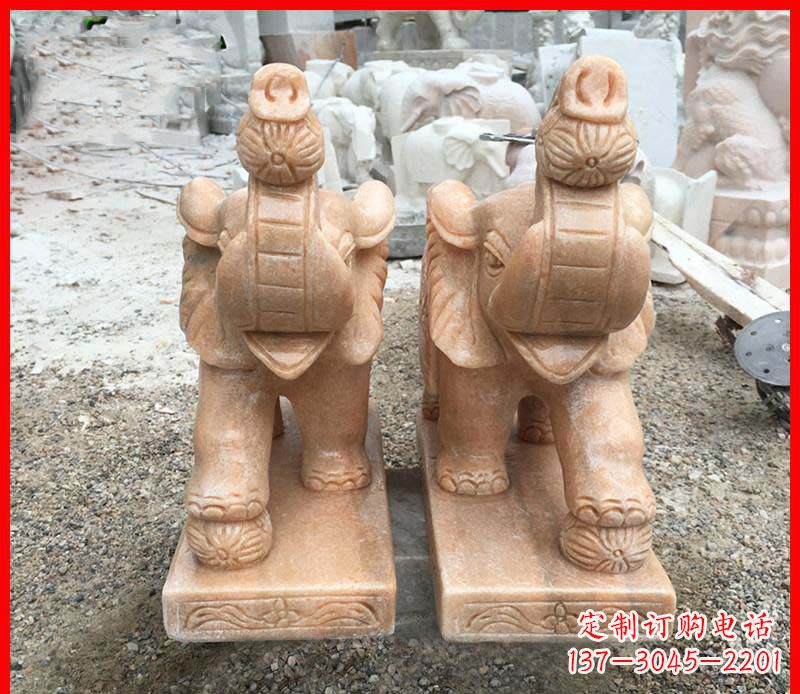昆明鼻卷绣球的小象石雕
