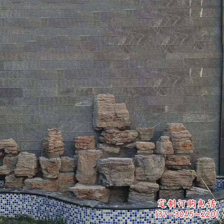 昆明别墅庭院假山鱼池