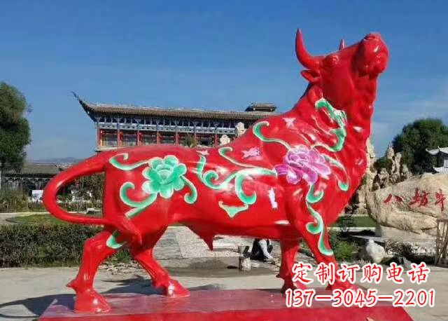 昆明玻璃钢彩绘八方红牛雕塑