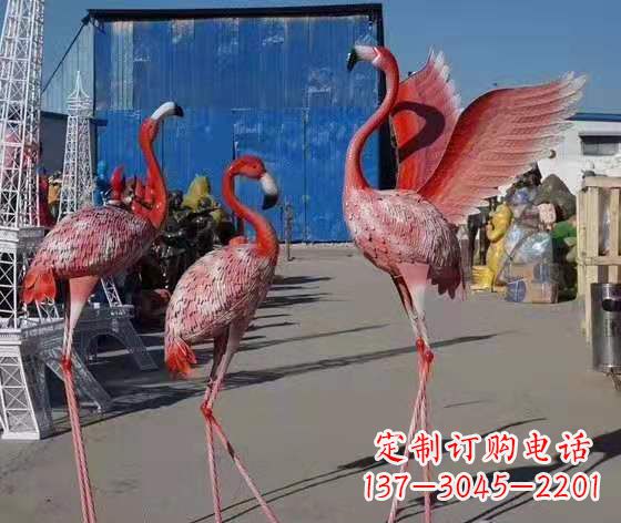 昆明火烈鸟雕塑以玻璃钢创造精美的景观雕塑