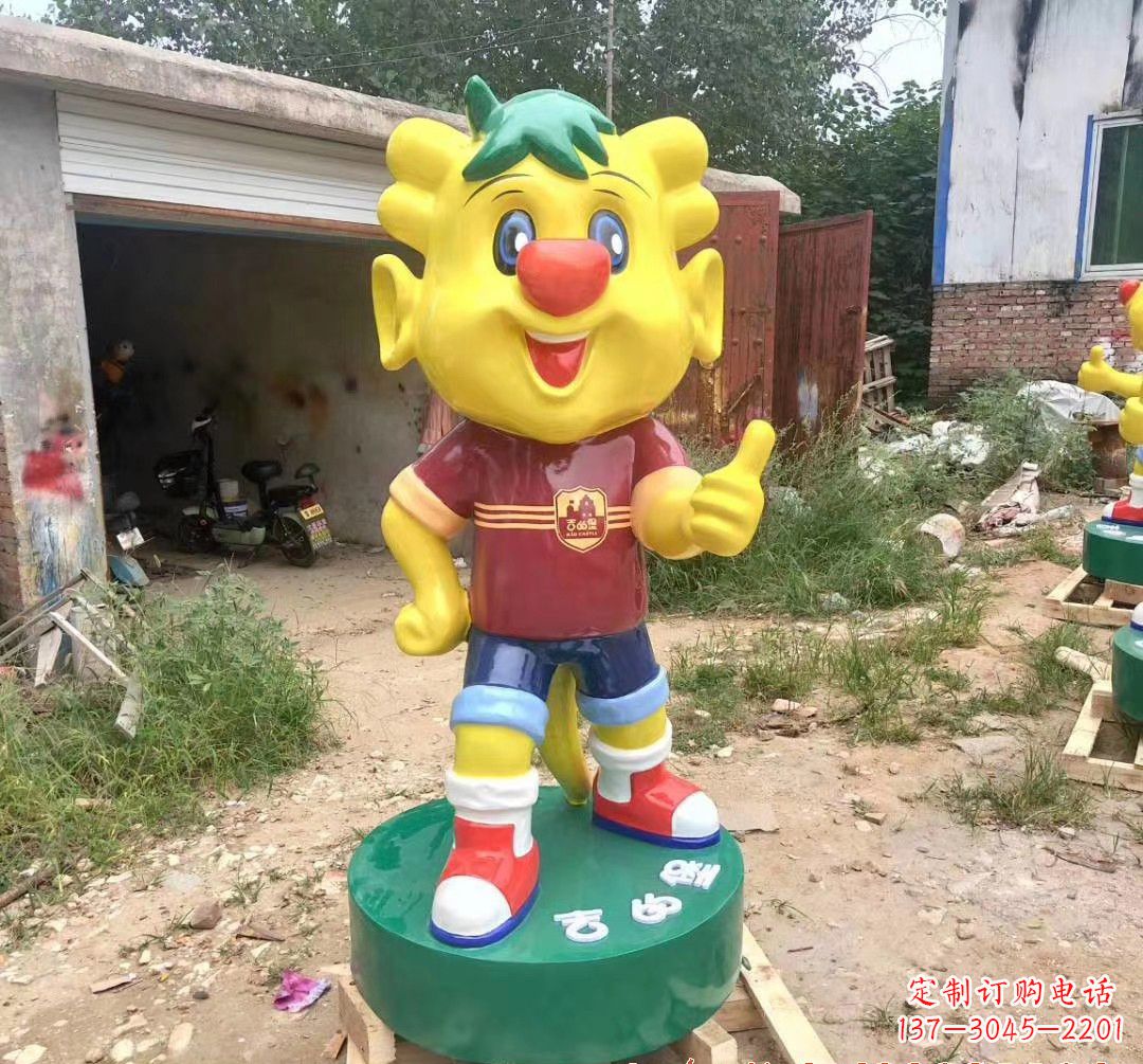昆明玻璃钢卡通小牛雕塑