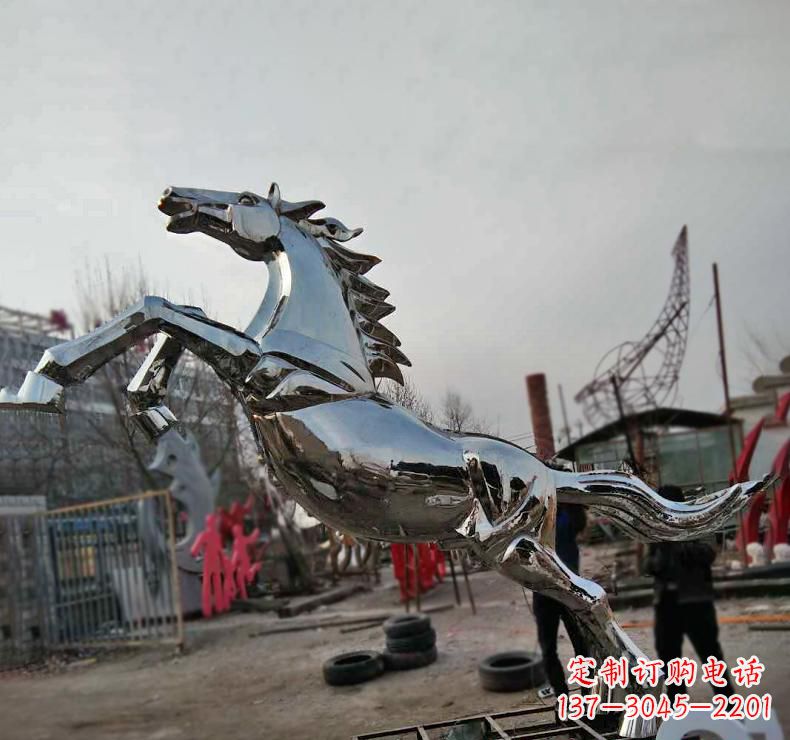 昆明不锈钢奔跑马雕塑驰骋在人间的艺术精灵