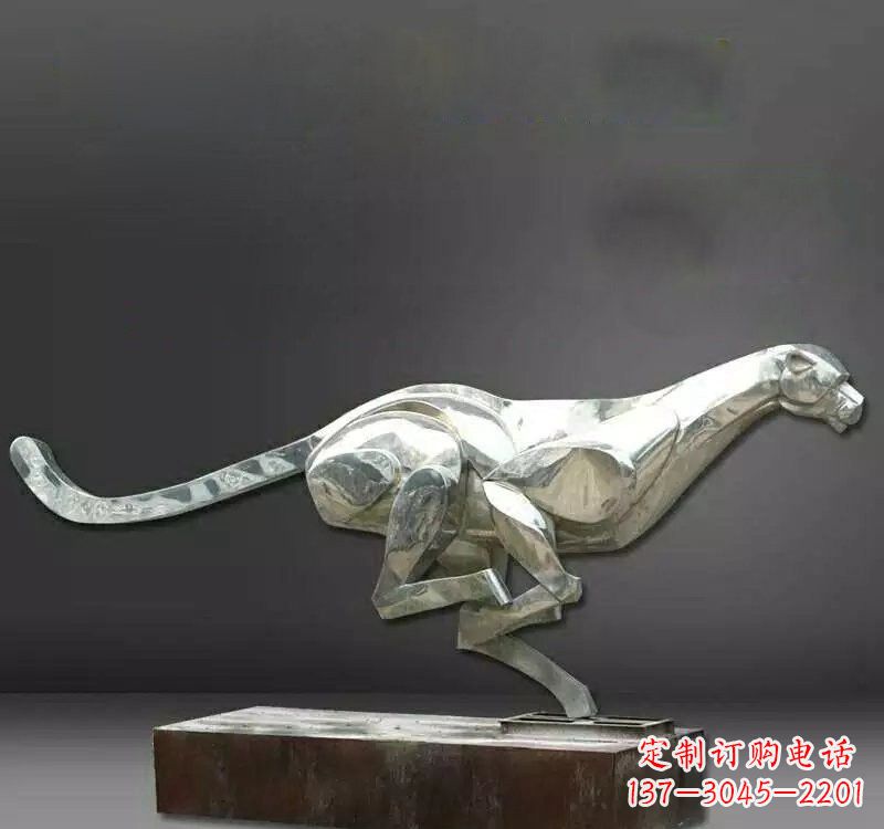 昆明不锈钢豹子雕塑一种精美的雕塑艺术