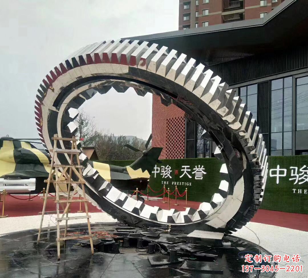 昆明不锈钢抽象齿轮雕塑1