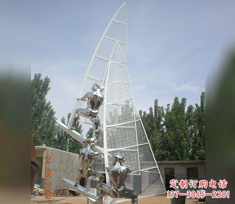 昆明不锈钢帆船给公园带来美丽的景致