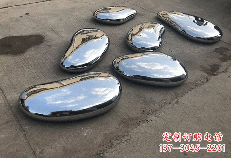 昆明不锈钢水滴雕塑让公园更加美丽