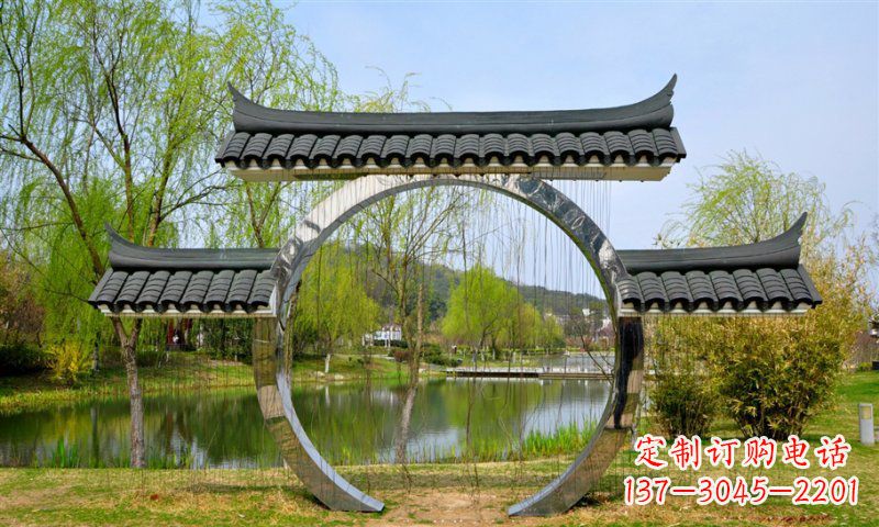 昆明不锈钢公园月亮门雕塑传承中华文化