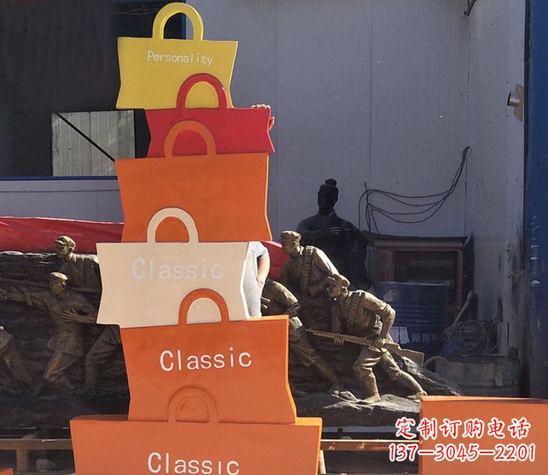 昆明不锈钢购物袋雕塑2