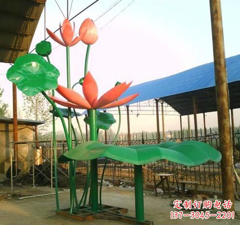 昆明不锈钢荷花雕塑汲取自然之美