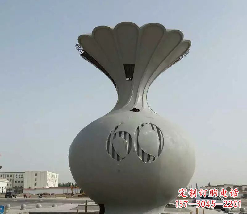 昆明精美不锈钢花篮雕塑