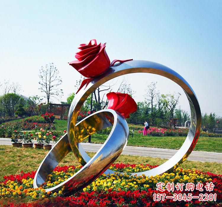 昆明精美不锈钢戒指雕塑