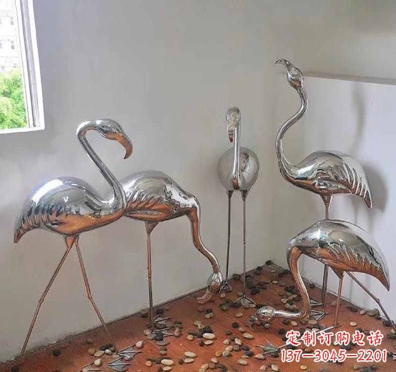 昆明不锈钢火烈鸟象征勇气与活力
