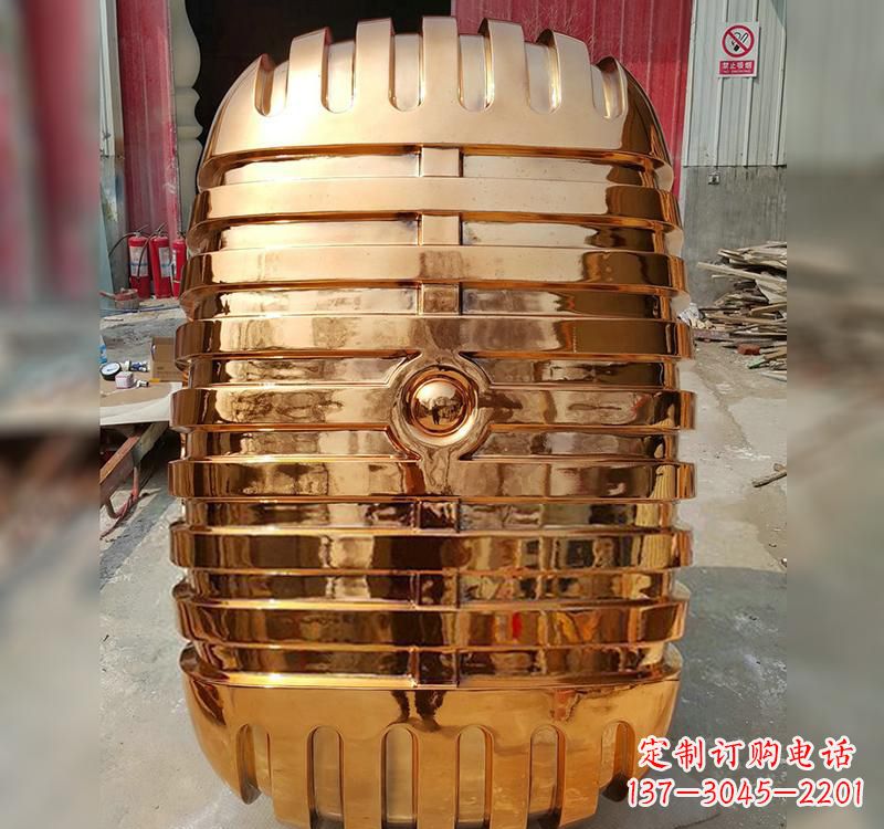 昆明不锈钢话筒雕塑传承历史的象征
