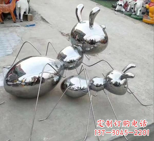 昆明不锈钢镜面蚂蚁雕塑