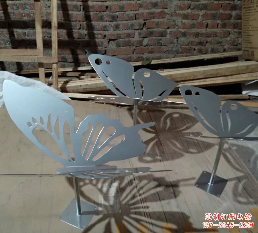 昆明不锈钢镂空蝴蝶景观雕塑12
