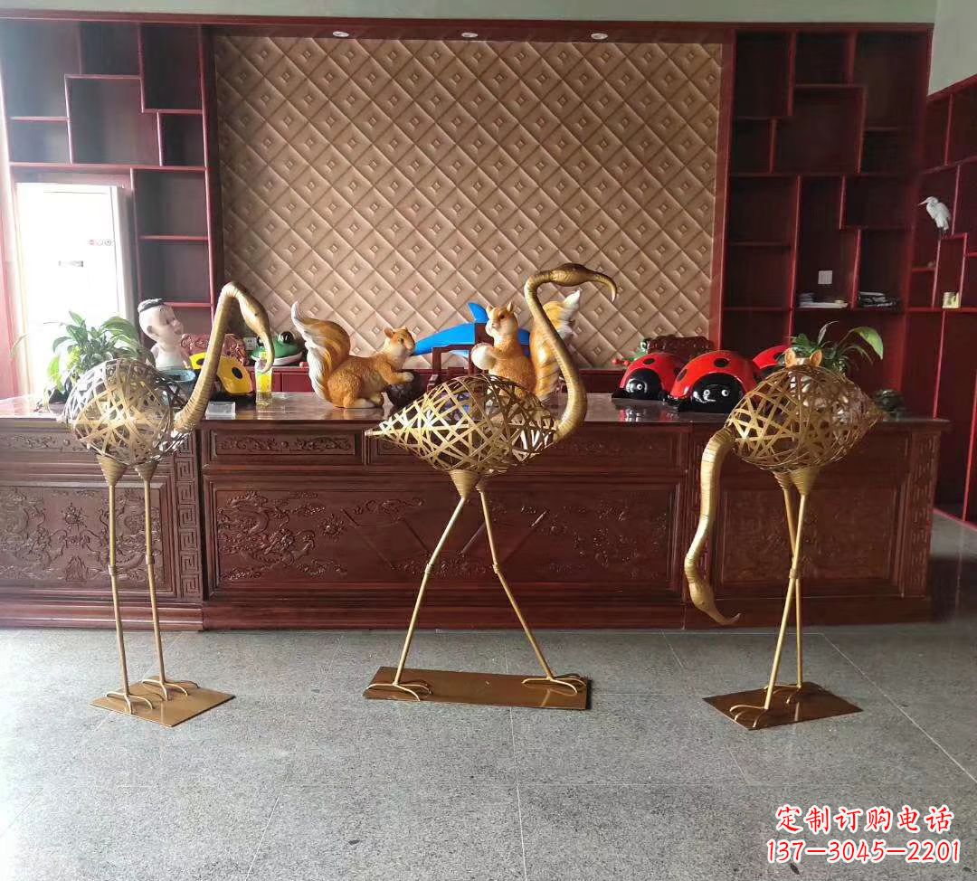 昆明不锈钢火烈鸟雕塑——熠熠生辉