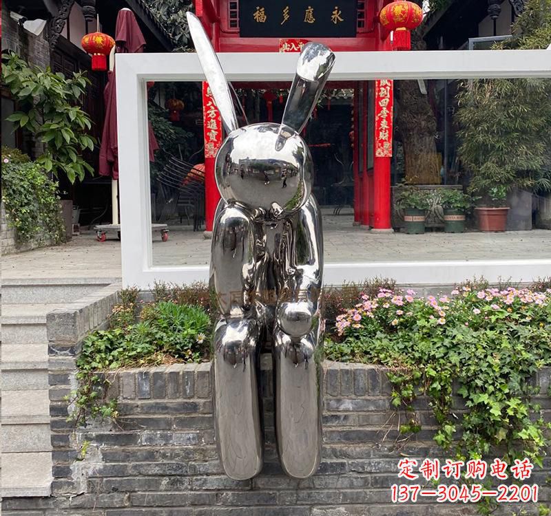 昆明不锈钢兔子雕塑精美的艺术作品