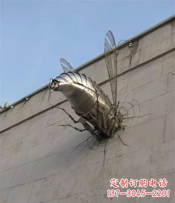 昆明美丽的不锈钢无头动物雕塑