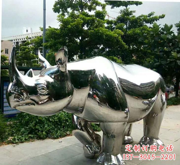 昆明不锈钢犀牛雕塑传承自然之美