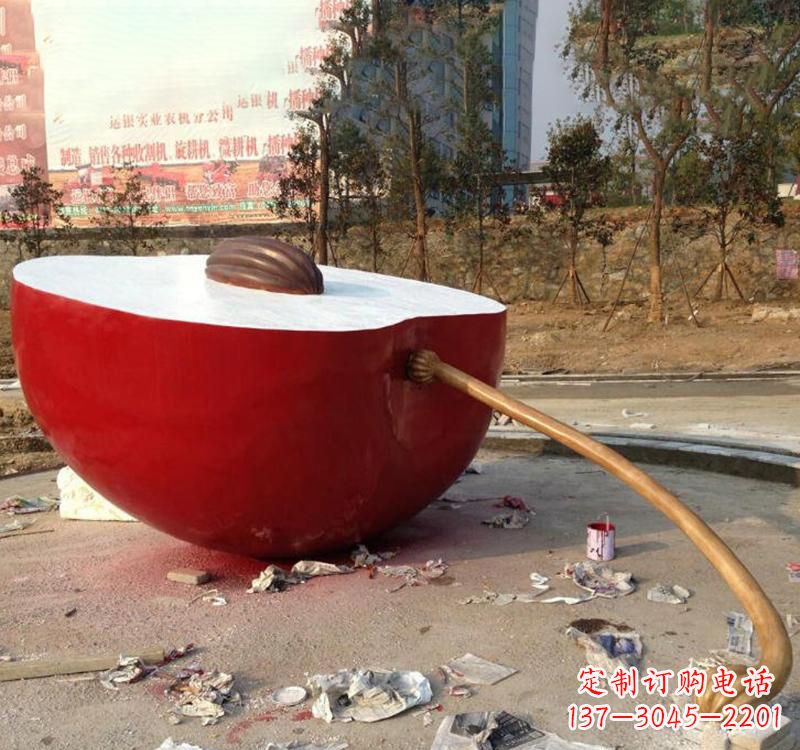昆明不锈钢苹果雕塑美丽与现代的融合