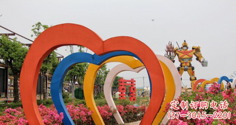 昆明不锈钢心形拱门雕塑——浪漫之门