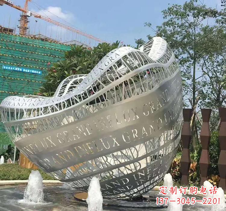 昆明不锈钢元宝雕塑精致华贵的象征