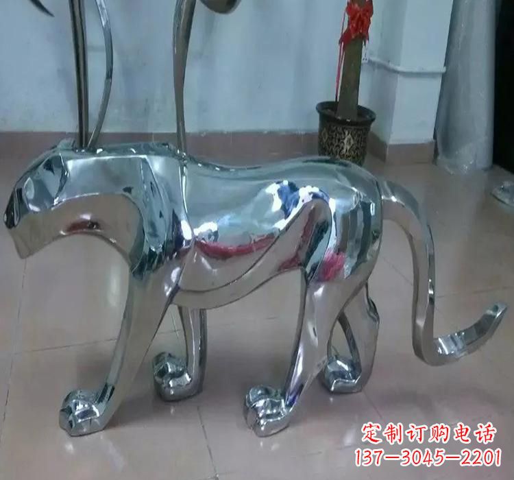 昆明不锈钢园林老虎雕塑