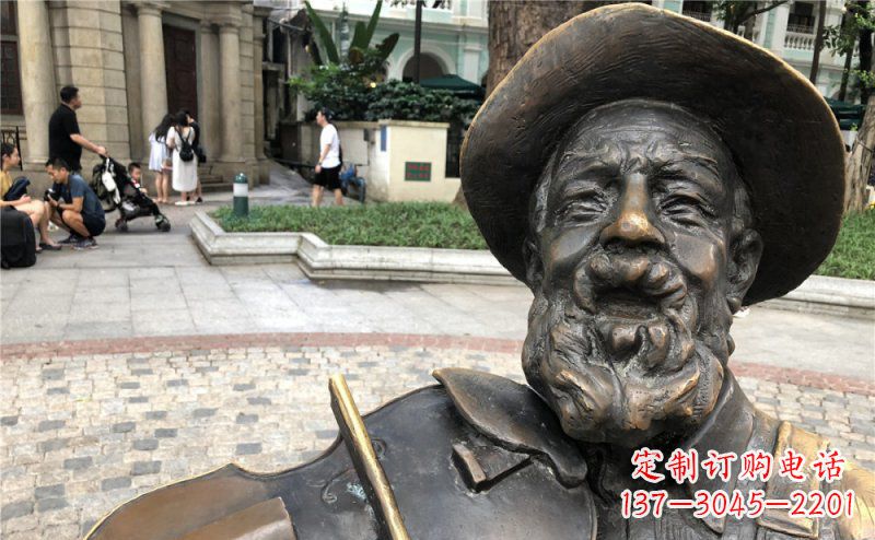 昆明老人的智慧与勇气