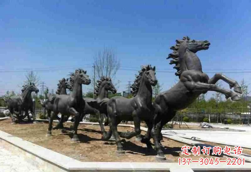 昆明铜马雕塑美观华贵的城市艺术