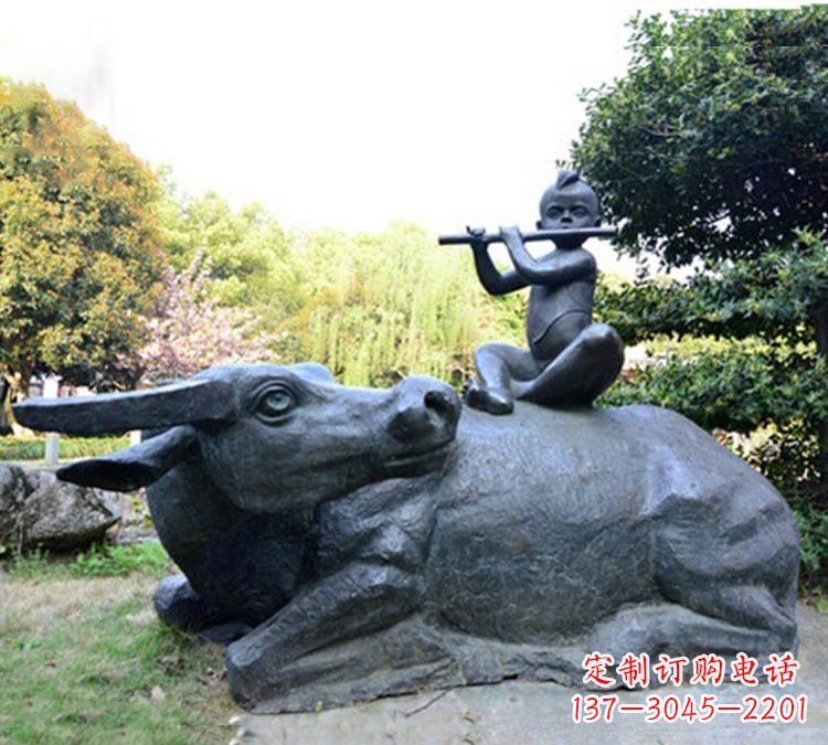 昆明吹笛牧童黄牛铜雕
