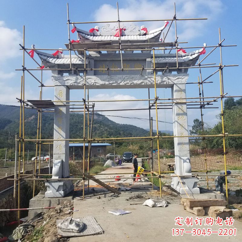 昆明村庄石牌坊雕塑传承民间文化