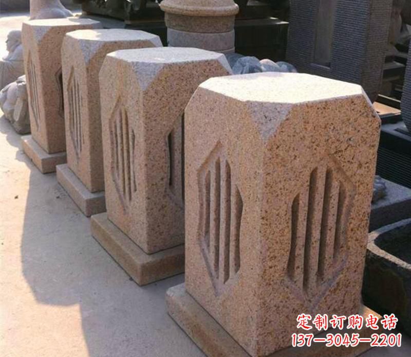 昆明精美的大理石灯雕塑