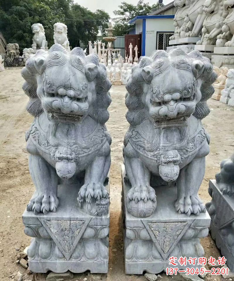 昆明传统工艺精雕大理石狮子石雕塑