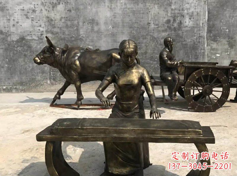 昆明铜制古筝人物校园景观雕塑