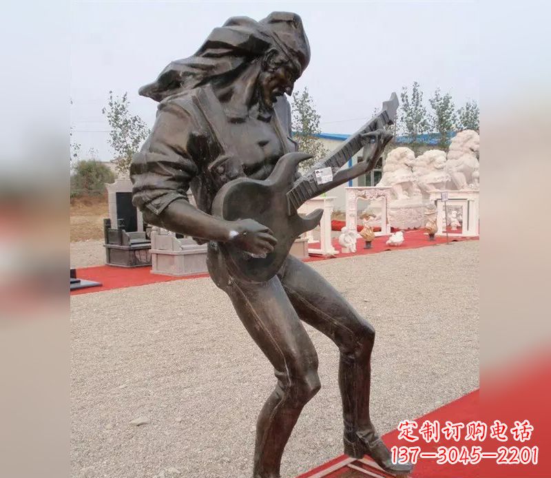 昆明弹吉他广场小品人物铜雕