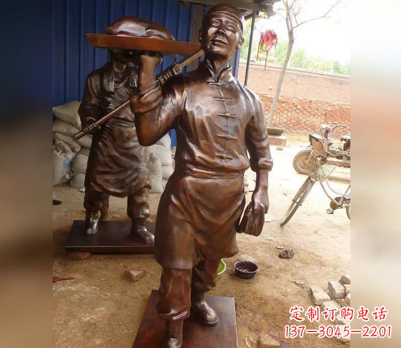 昆明店小二服务员人物铜雕