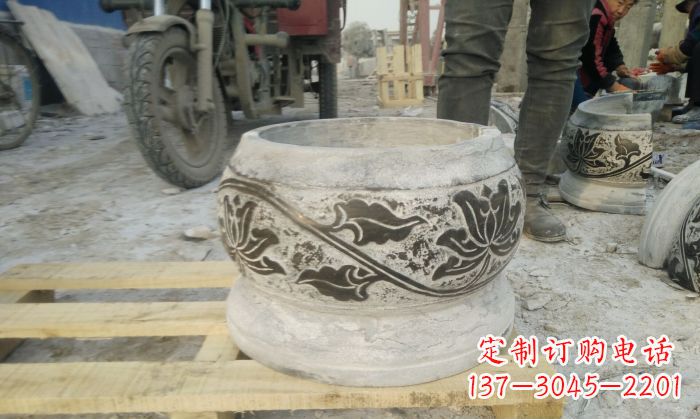 昆明仿古圆形水缸石雕塑