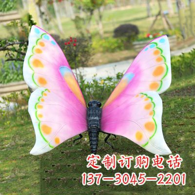 昆明紫白色蝴蝶雕塑