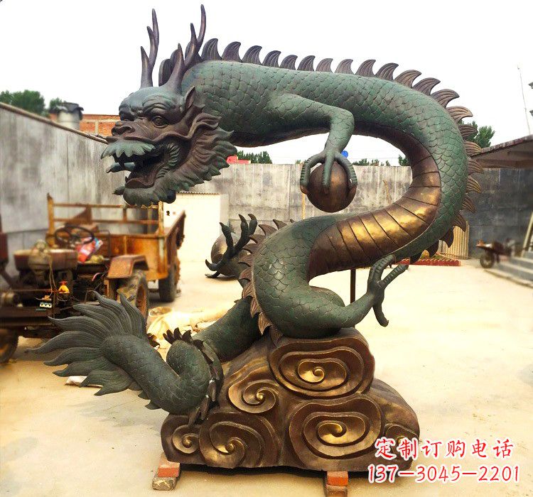昆明精致铜雕飞龙珠