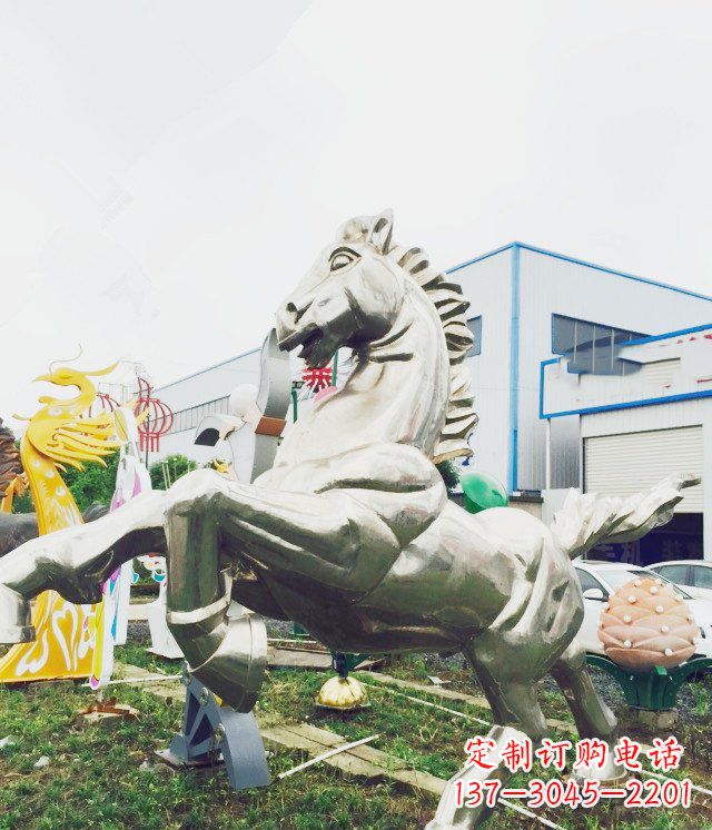 昆明产品名称优雅的不锈钢雕塑——奔马