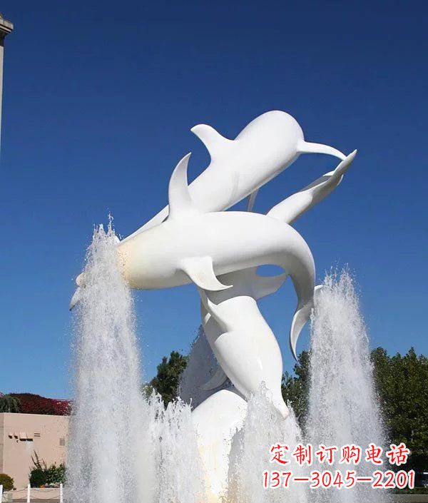 昆明完美纪念，精致的不锈钢海豚雕塑