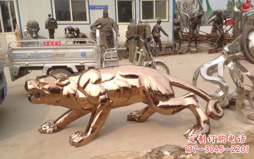 昆明中领雕塑出品不锈钢动物雕塑