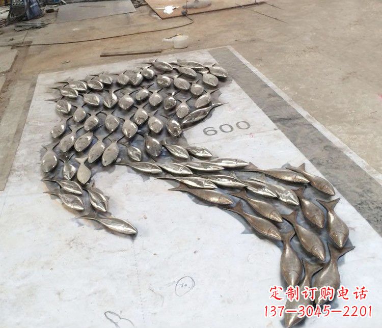 昆明多彩活力的不锈钢动物雕塑