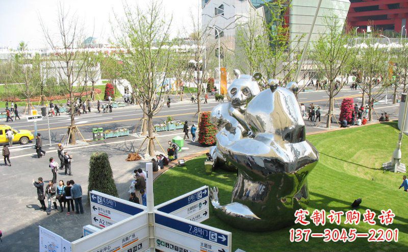 昆明魅力镜面不锈钢熊猫景观雕塑