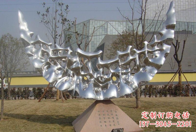 昆明新款不锈钢月亮景观雕塑