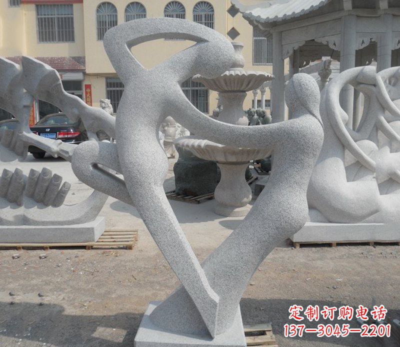 昆明中领雕塑独具匠心的“浪漫幸福·情侣小品雕塑”