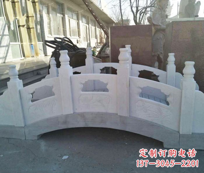 昆明大理石拱桥雕塑