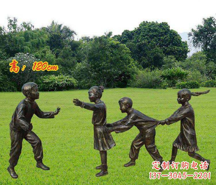 昆明公园玩老鹰捉小鸡的儿童小品铜雕 (2)