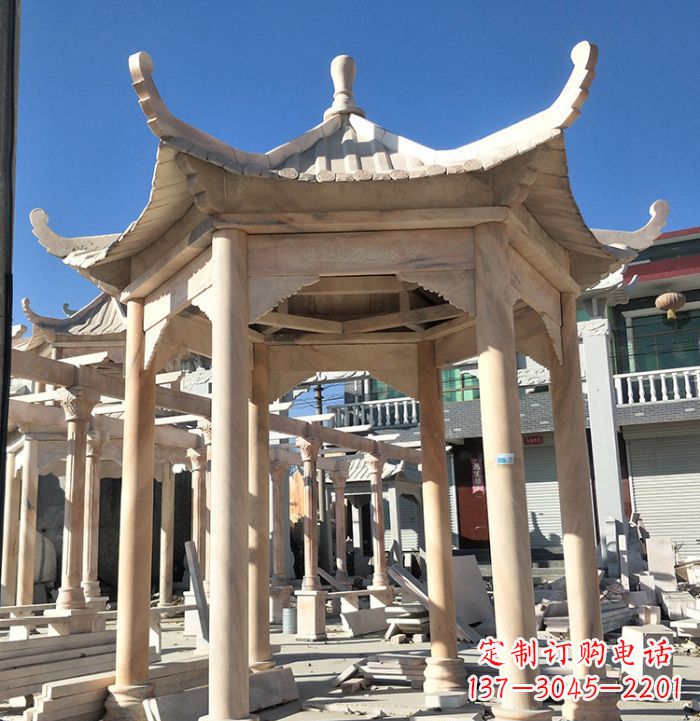 昆明公园晚霞红凉亭雕塑