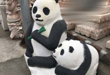 昆明领雕塑——公园母子熊猫石雕